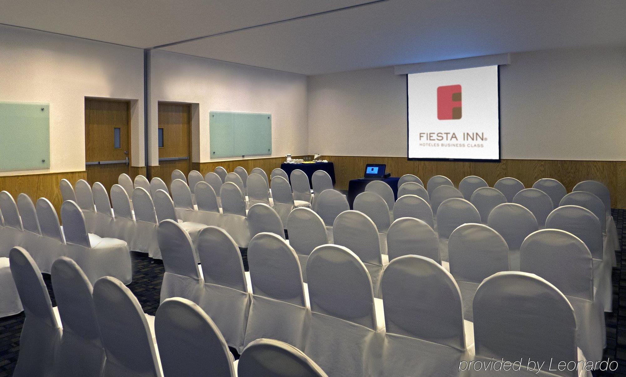 Fiesta Inn León Affari foto